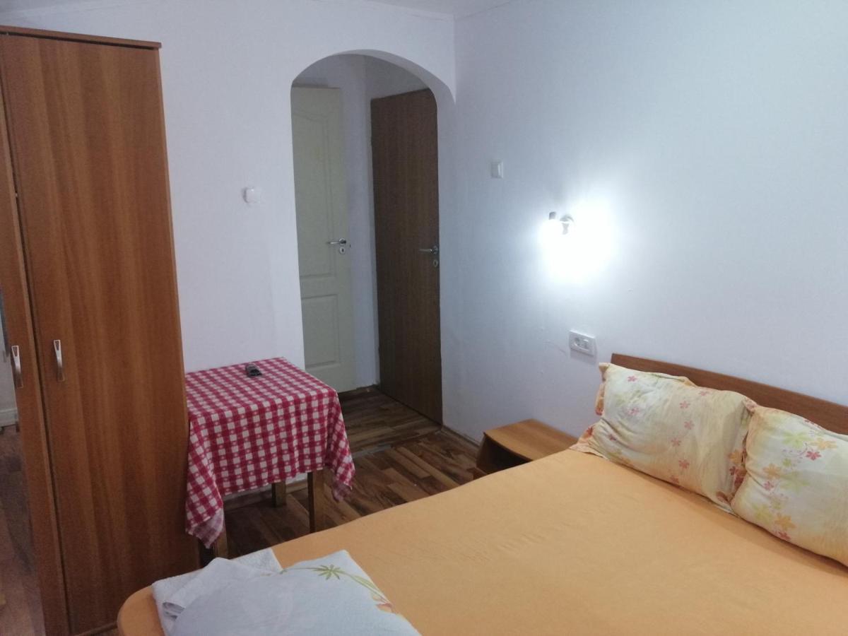 Vila Elly Piatra Neamţ Exterior foto